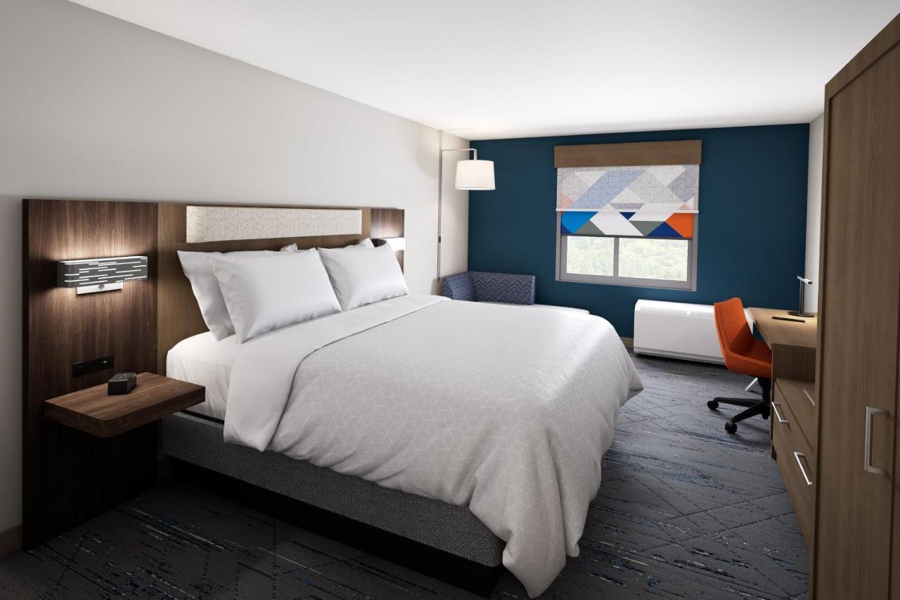 Express & South By Ihg Hotel 3*